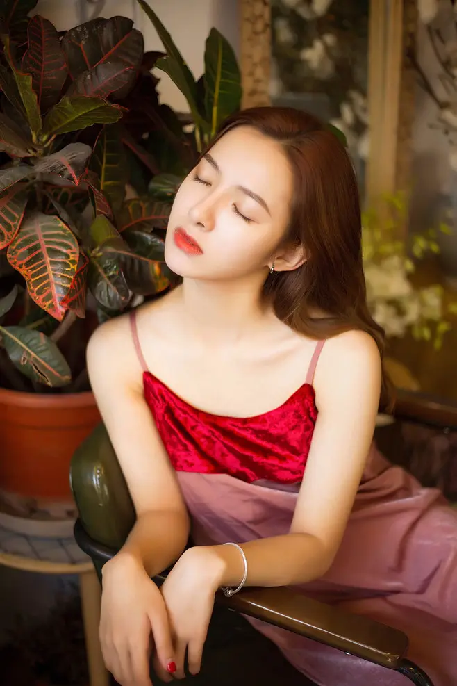 嵊州广州高端商务伴游晓雯